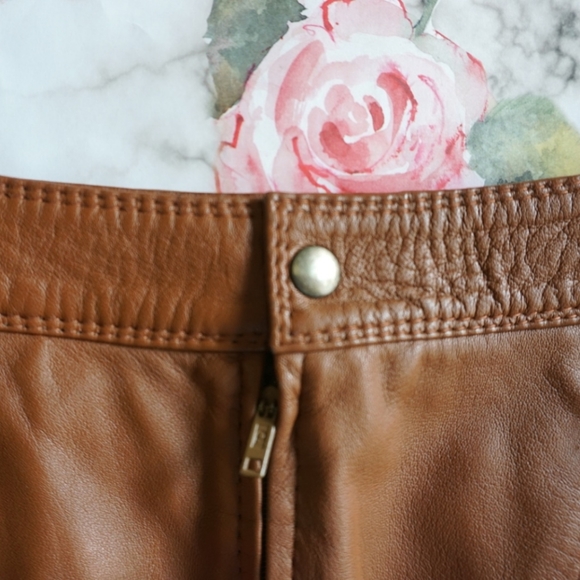 ✨Vintage✨ Vegan Leather Pencil Skirt - Picture 5 of 7